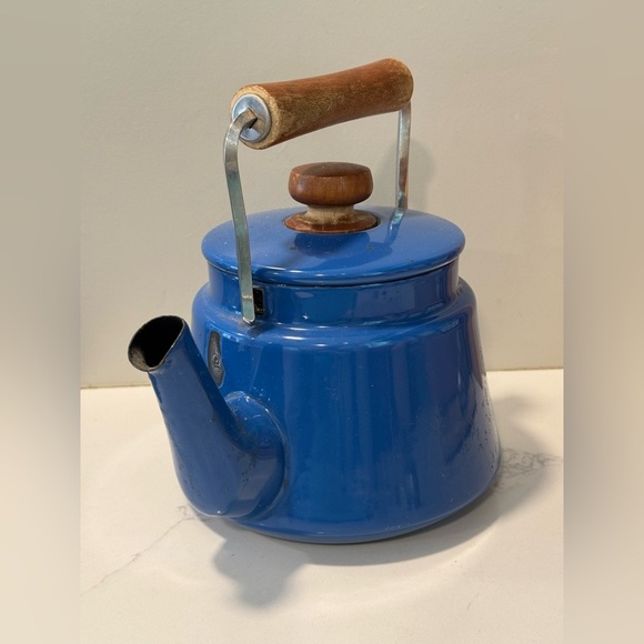 Dansk Kobenstyle Kettle | Blue Enamel | Vintage - Picture 3 of 11